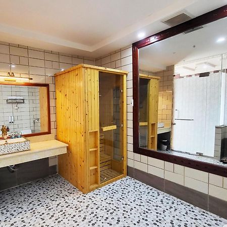 Hoang Son Hotel - Кантхо Екстер'єр фото